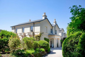 St Anne's Manor - Luxury Villa with Hot Tub